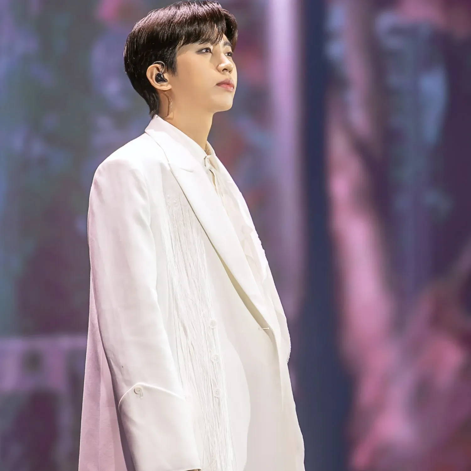 Behind-the-scenes cut of Lim Youngwoong