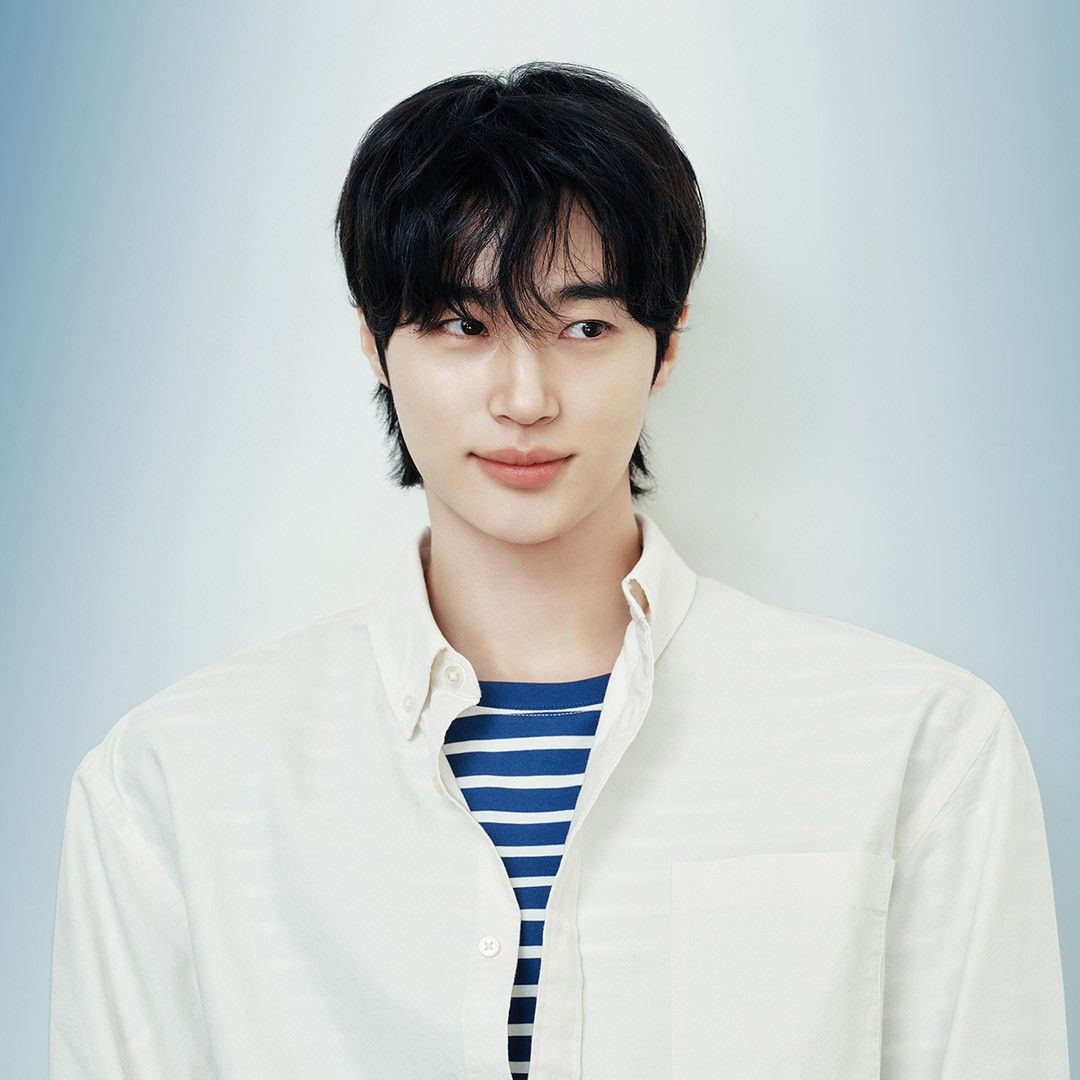 Recent activity shot of Byeon Wooseok