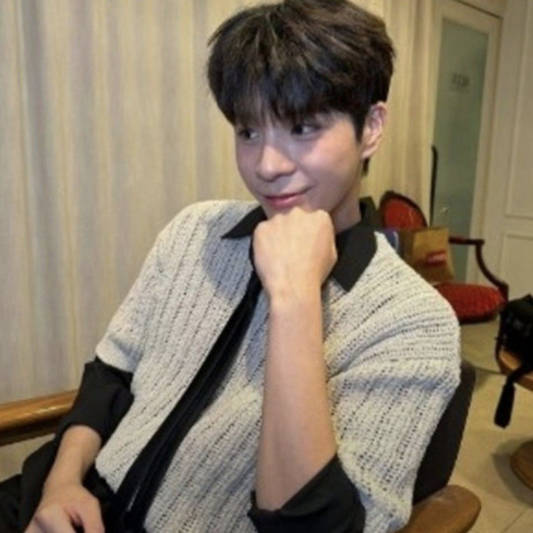 Recent activity shot of Jeong Dongwon