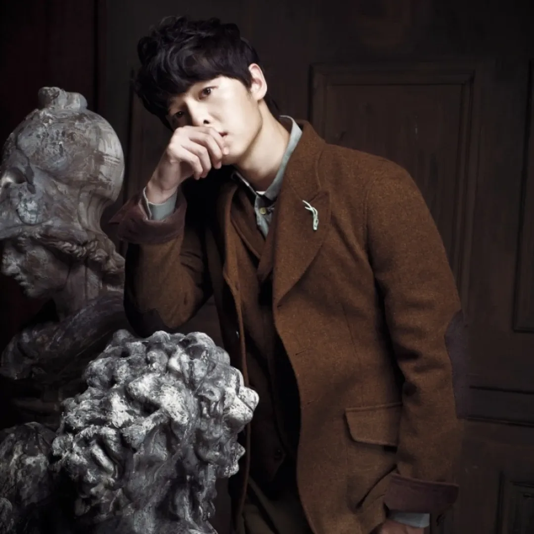 Latest photo of Song Joongki