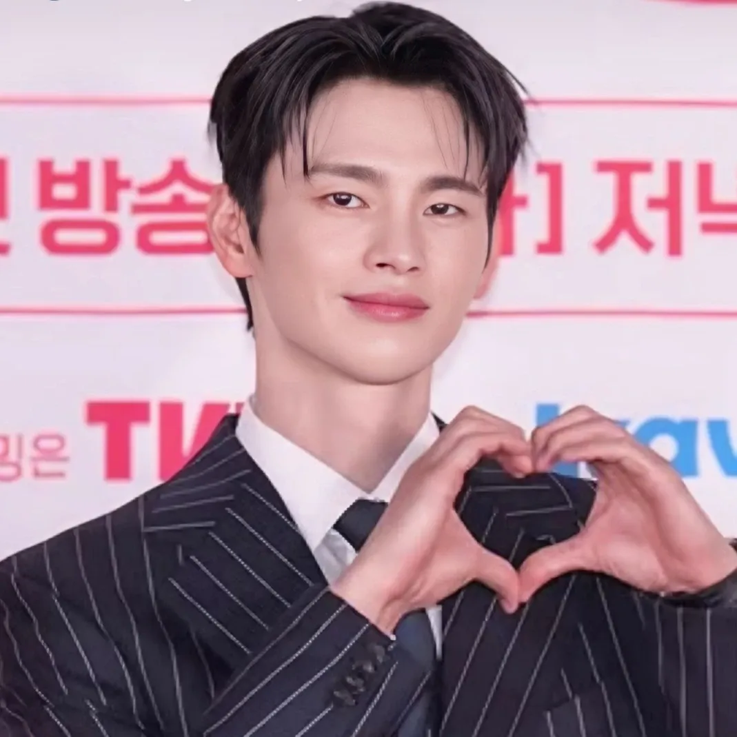 Recent activity shot of Seo Inguk