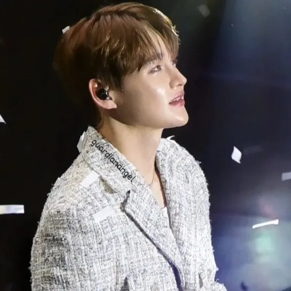 박서진의 비하인드 컷