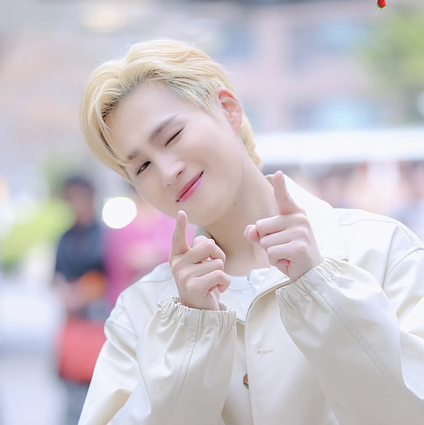 金熙栽的最新照片