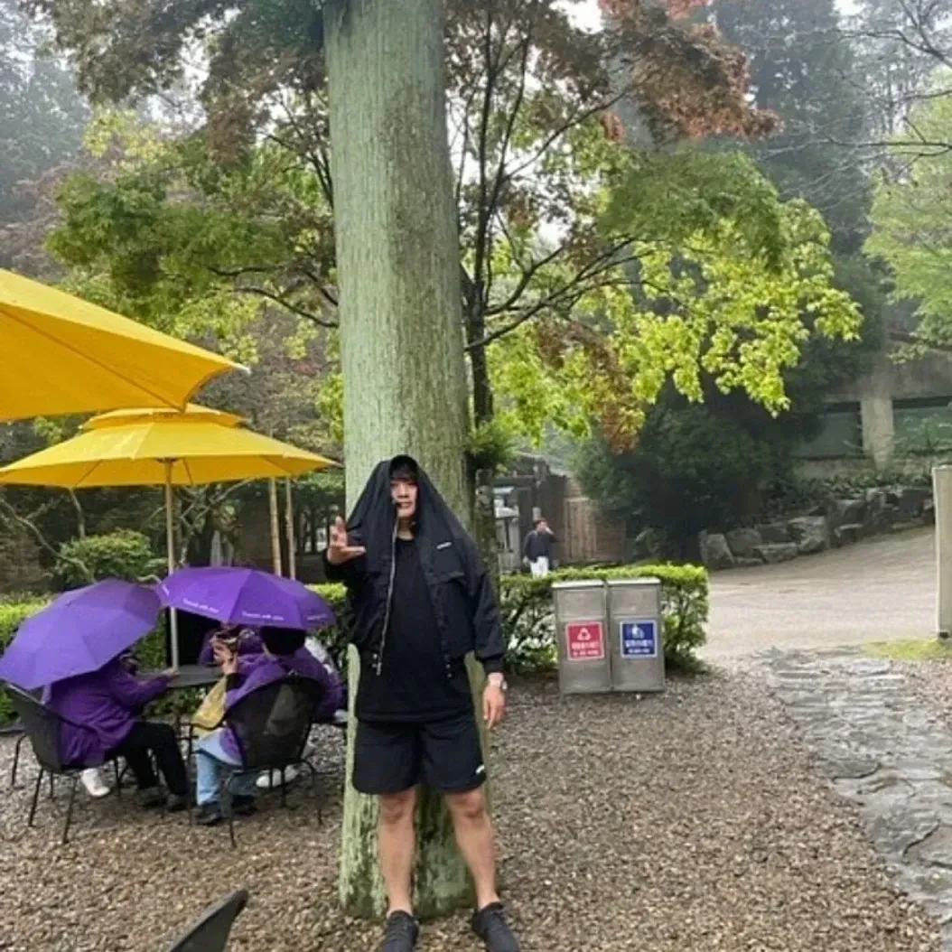 粉丝拍下的金浩中瞬间