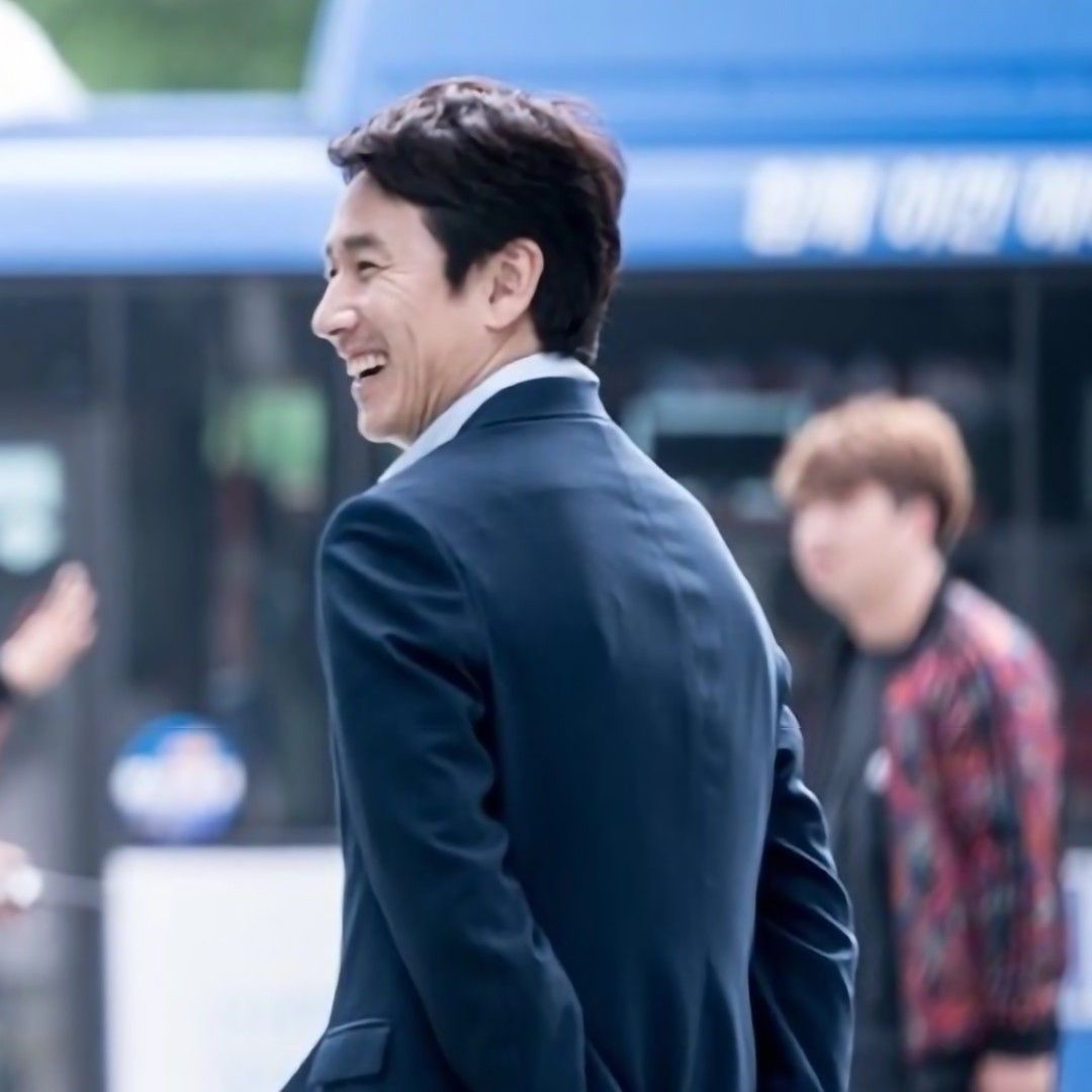 Recent activity shot of Lee Sunkyun