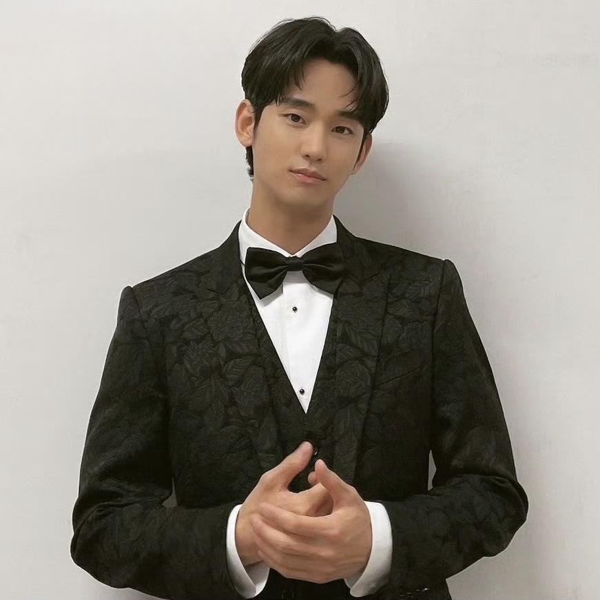 Behind-the-scenes cut of Kim Soohyun