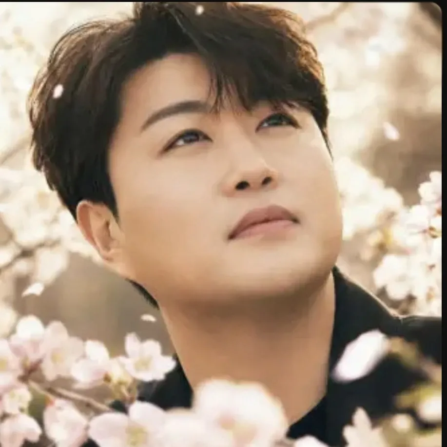 Recent activity shot of Kim Hojoong