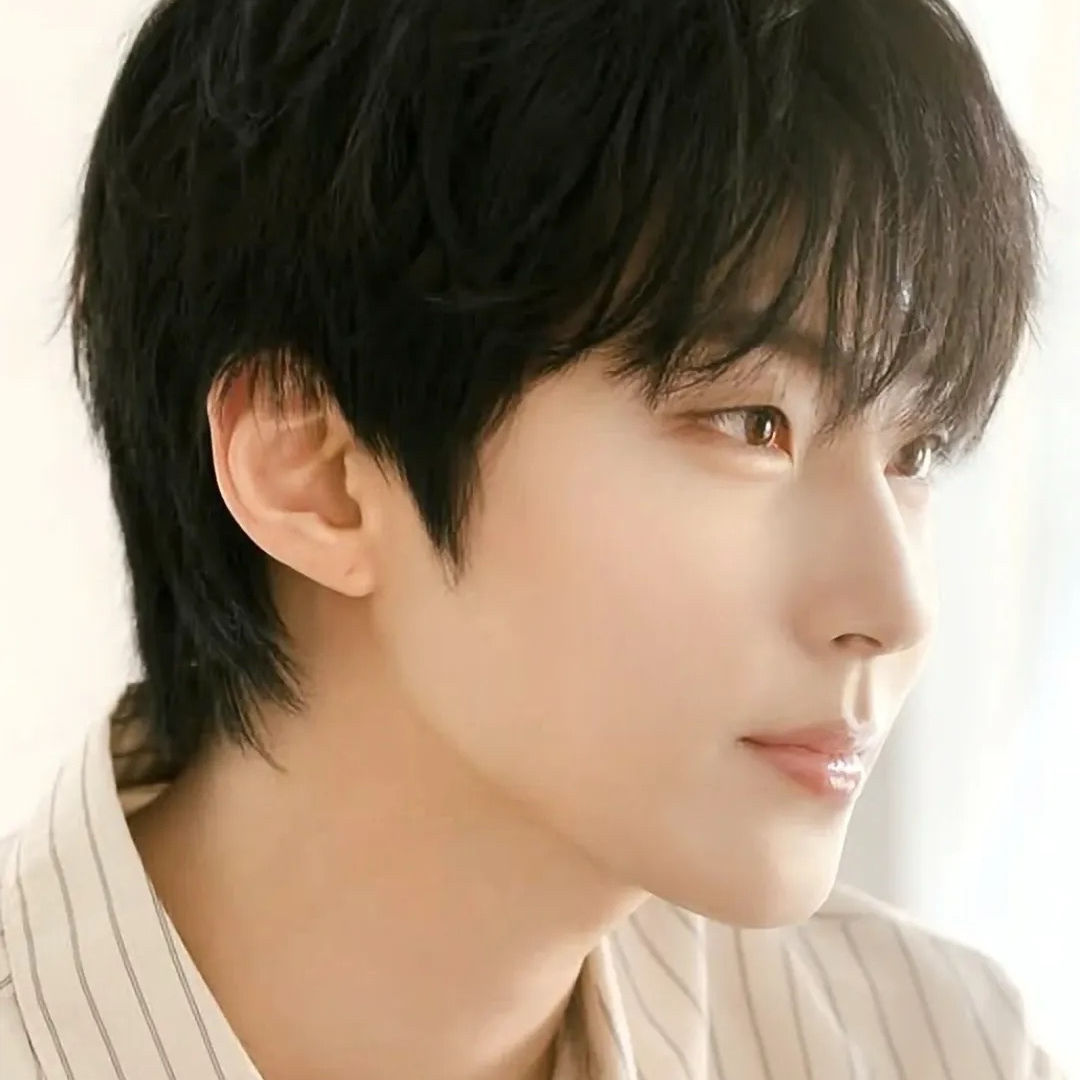 Cuplikan di balik layar dari Hwang Inyoup