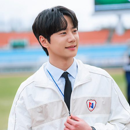 Recent activity shot of Lee Junyoung