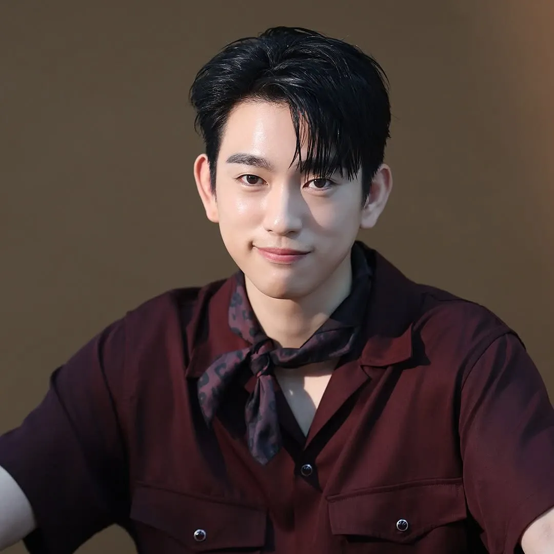 Recent activity shot of Park Jinyoung