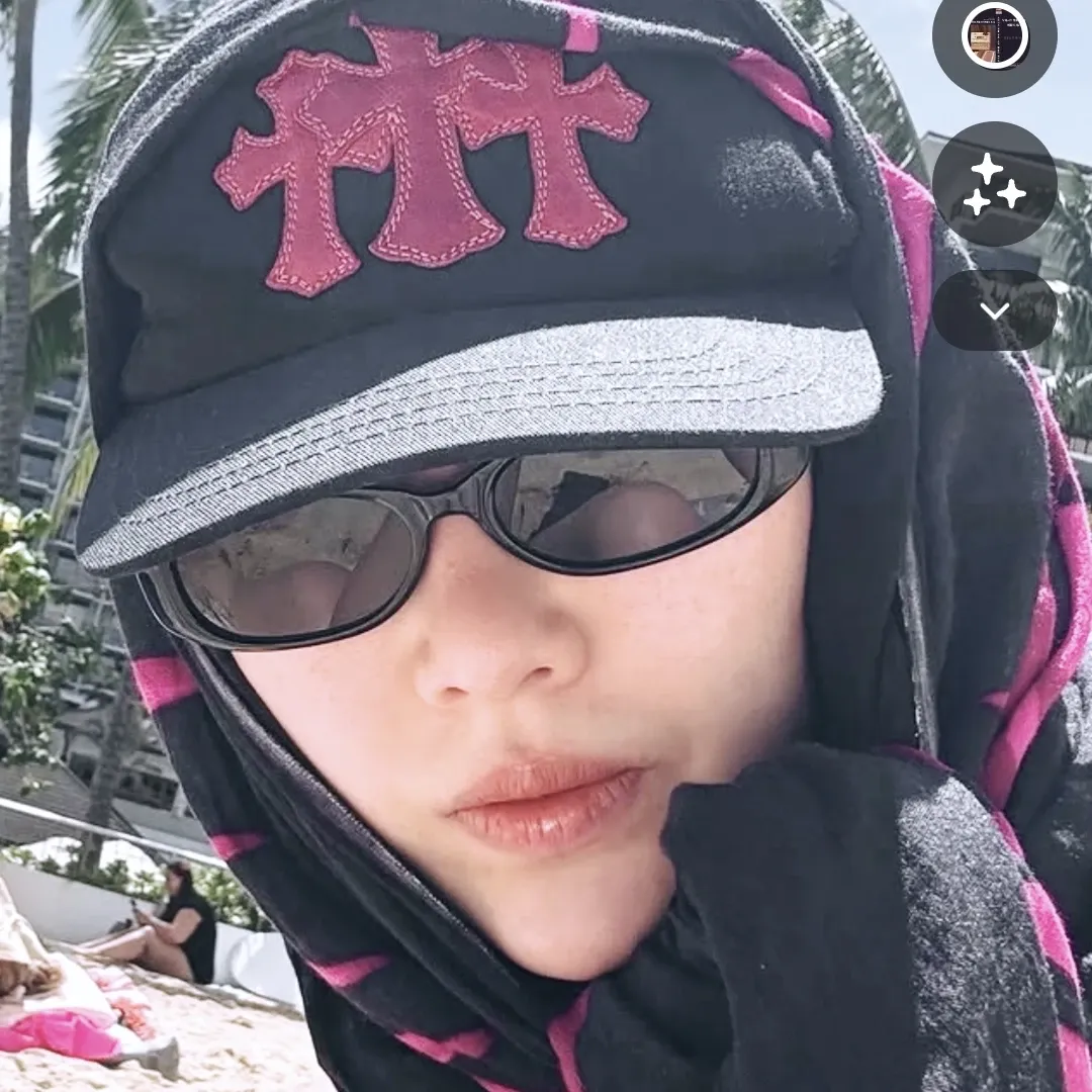 Foto terbaru dari Hong Jiyoon