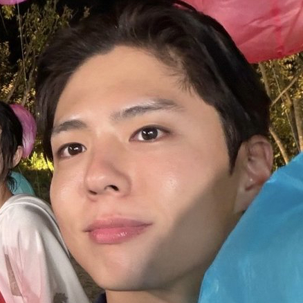 Behind-the-scenes cut of Park Bogum
