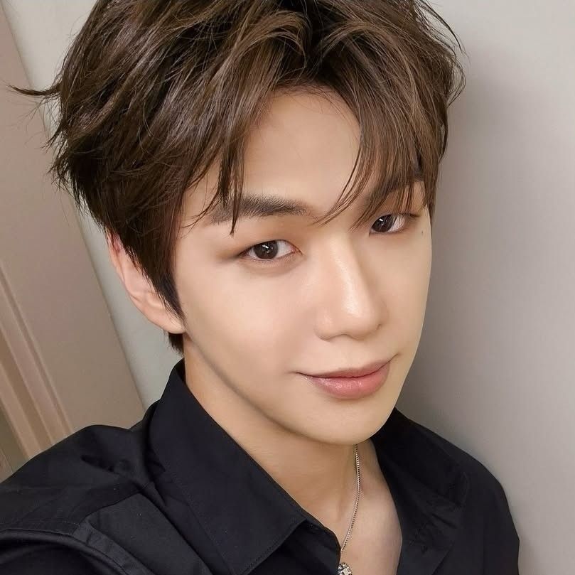 Behind-the-scenes cut of Secret Garden