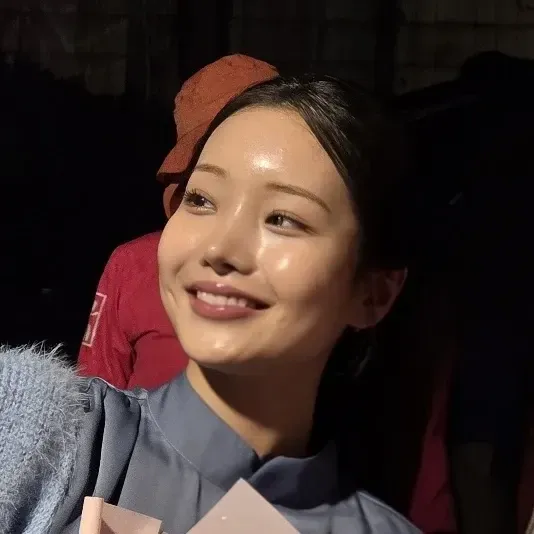Recent activity shot of Kim Soyeon (2004)