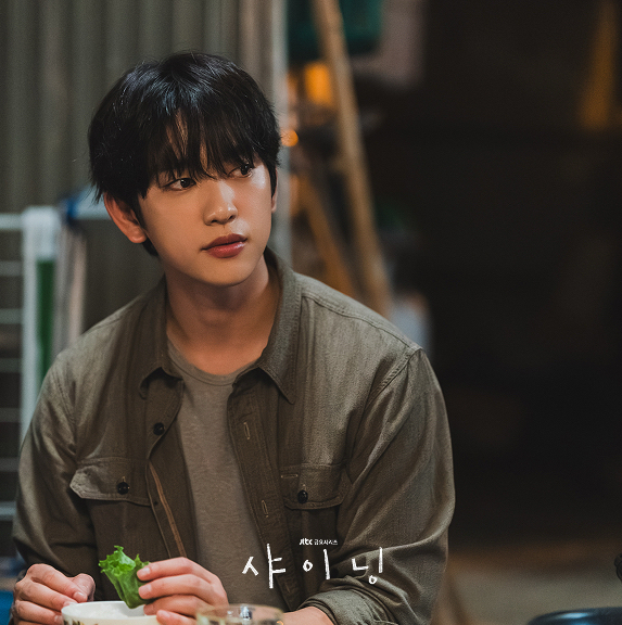 Foto terbaru dari Park Jinyoung