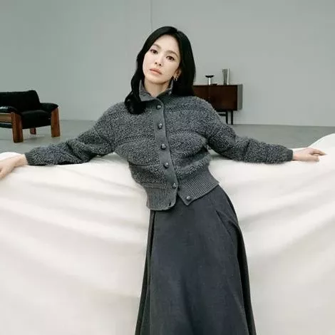 Recent activity shot of Song Hyekyo