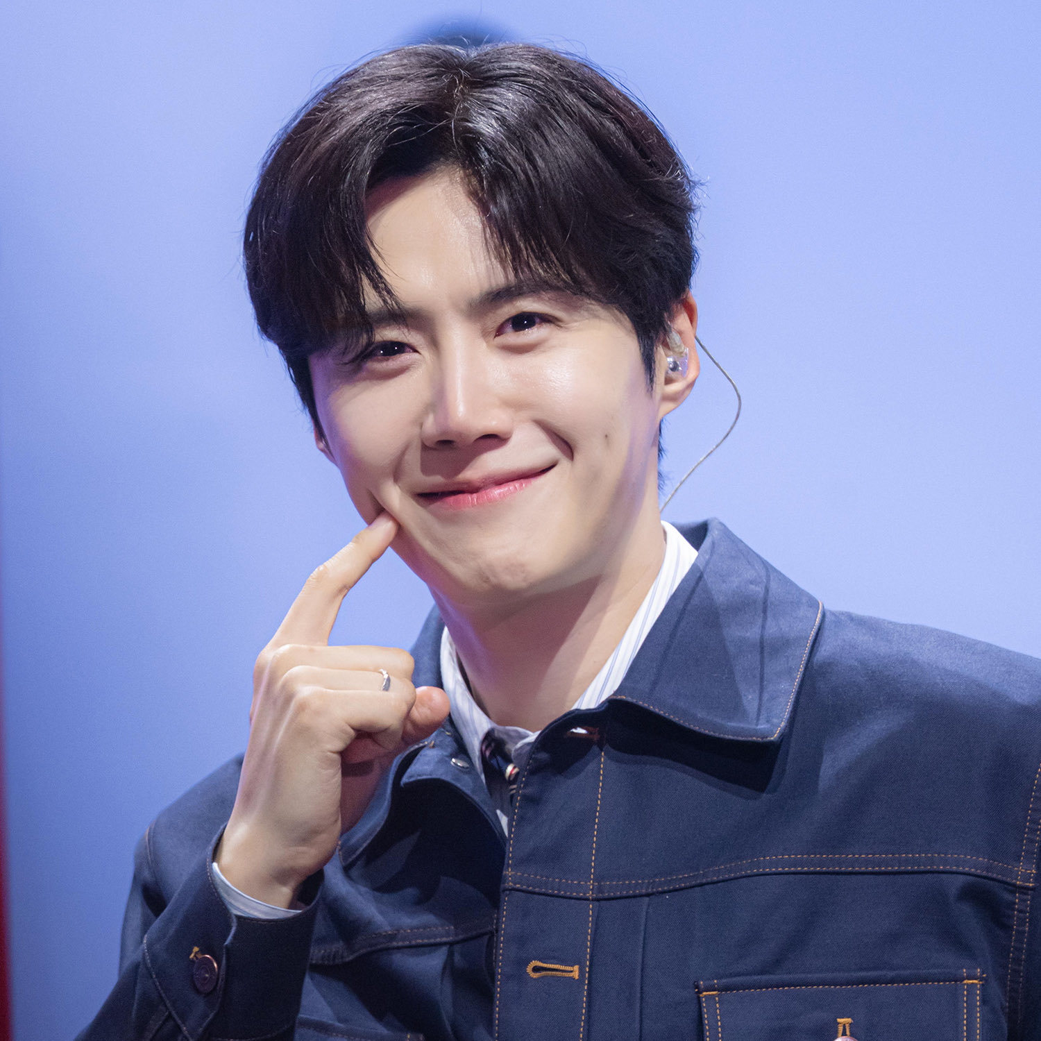 金宣虎的最新照片