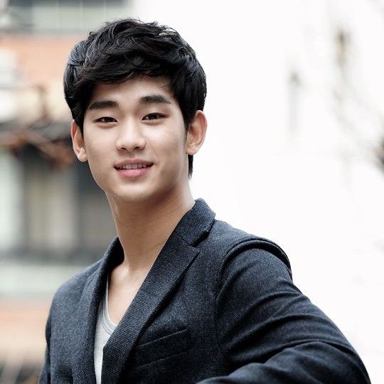 Recent activity shot of Kim Soohyun