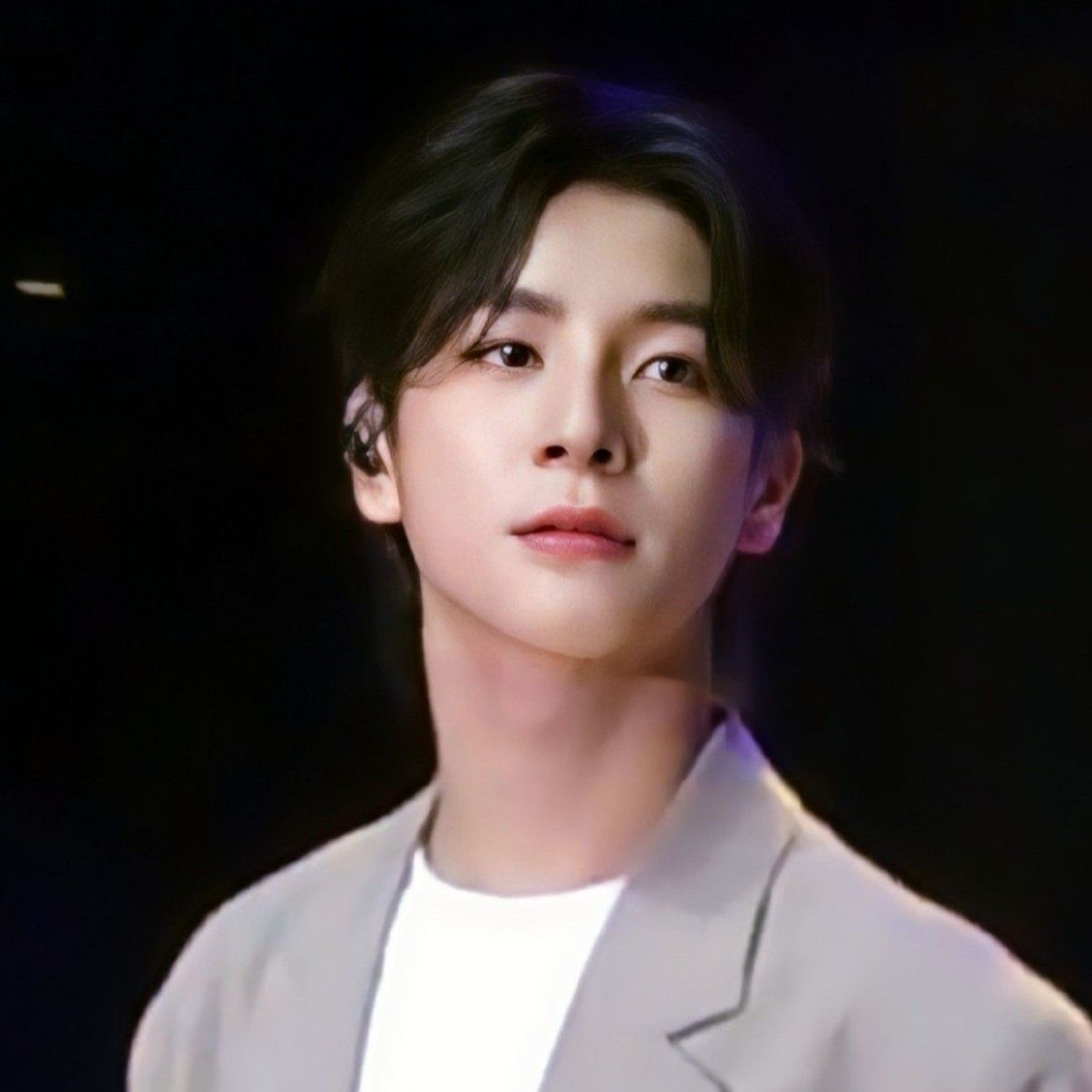 Cuplikan di balik layar dari Jeong Dongwon