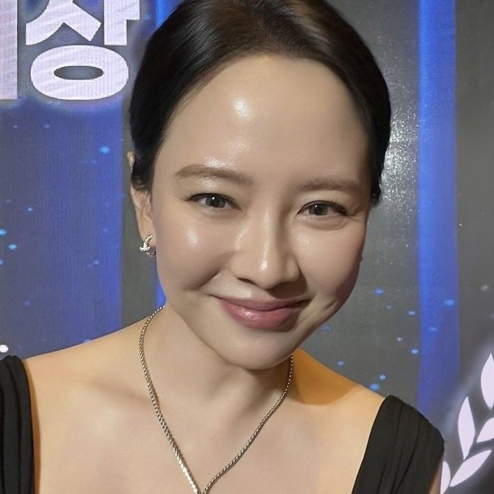 Cuplikan di balik layar dari Song Jihyo