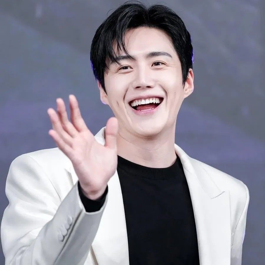 Foto kegiatan terbaru dari Kim Seonho