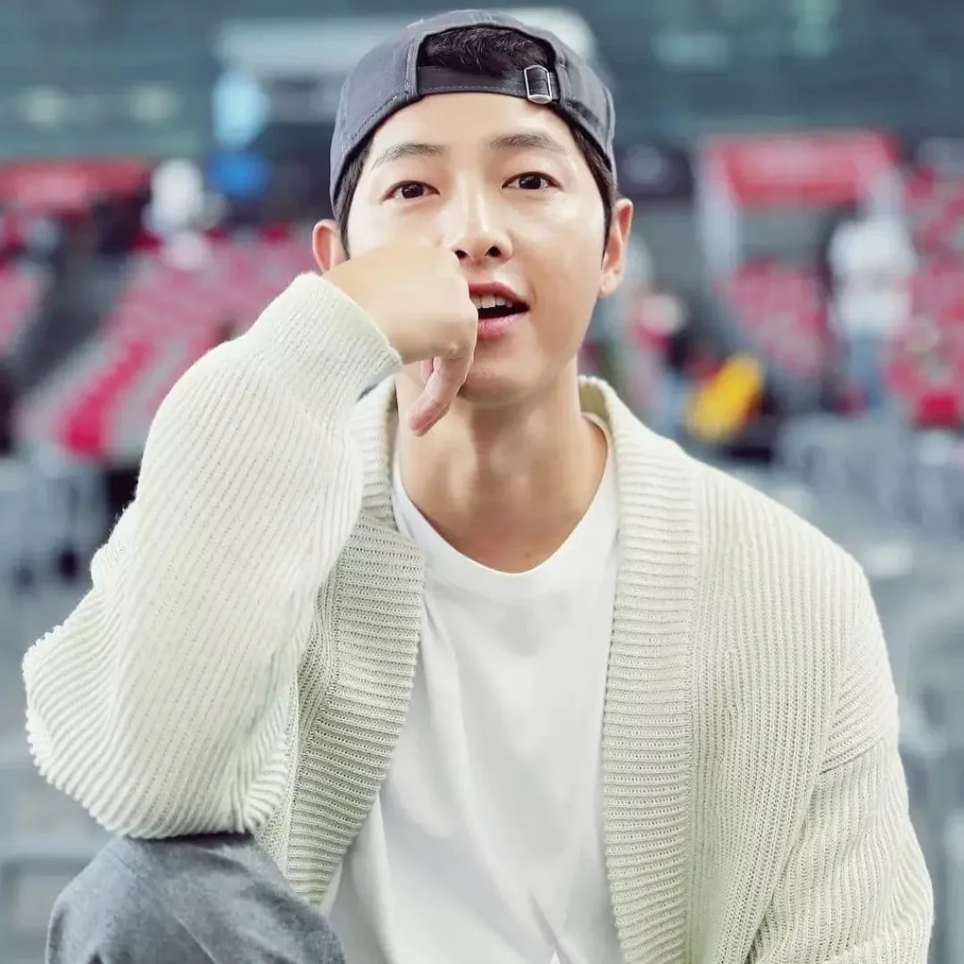 Latest photo of Song Joongki