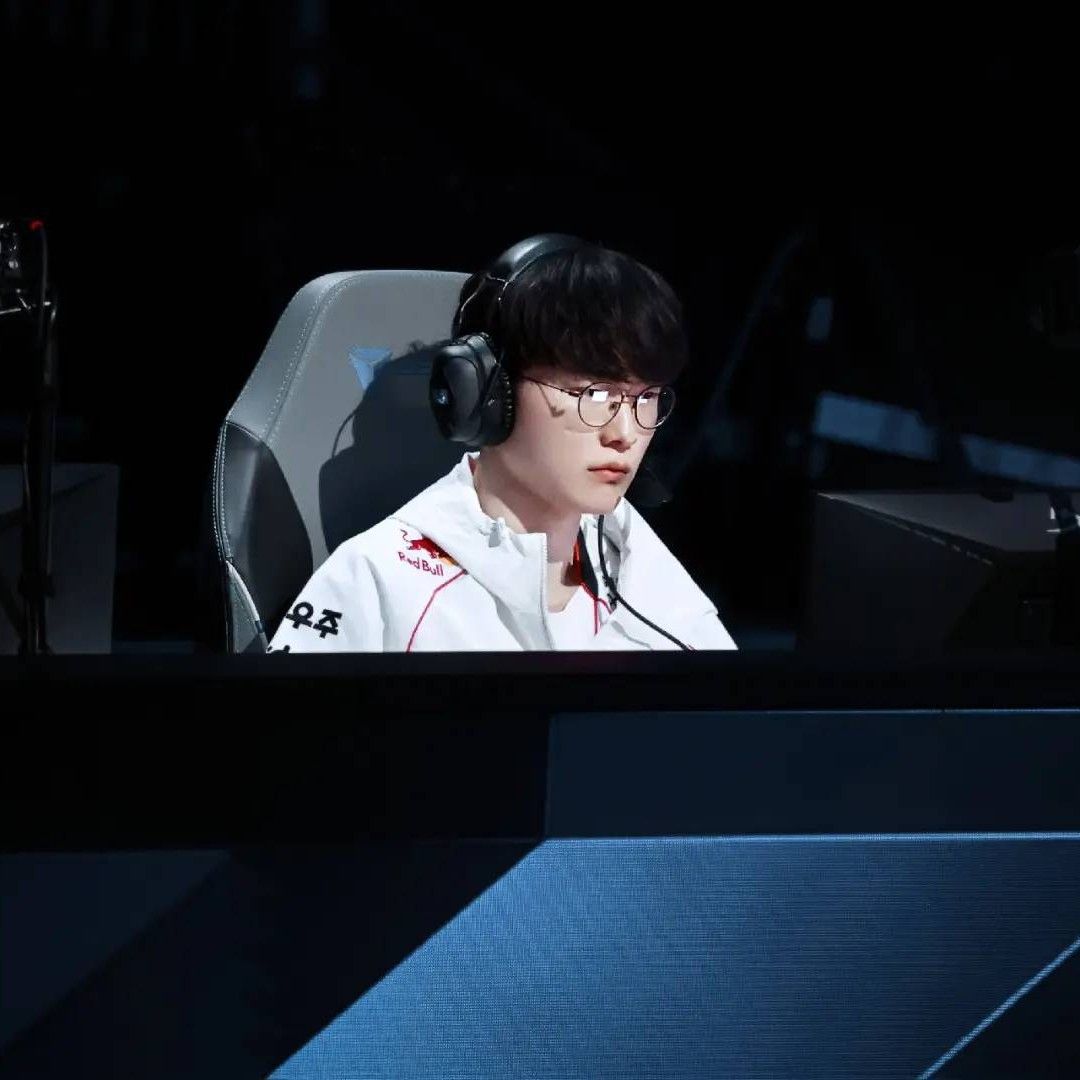 Fakerの最新写真