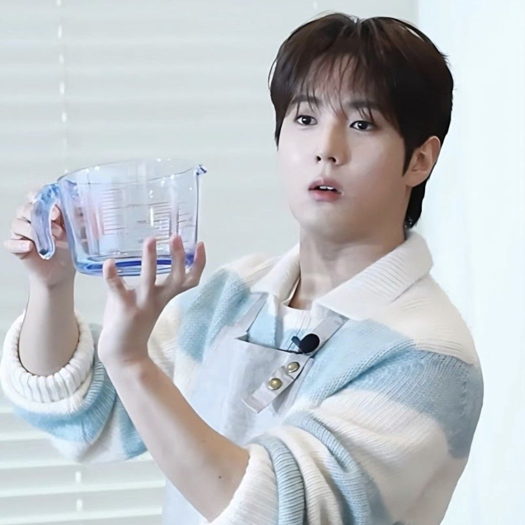 粉絲拍下的金俊賢瞬間