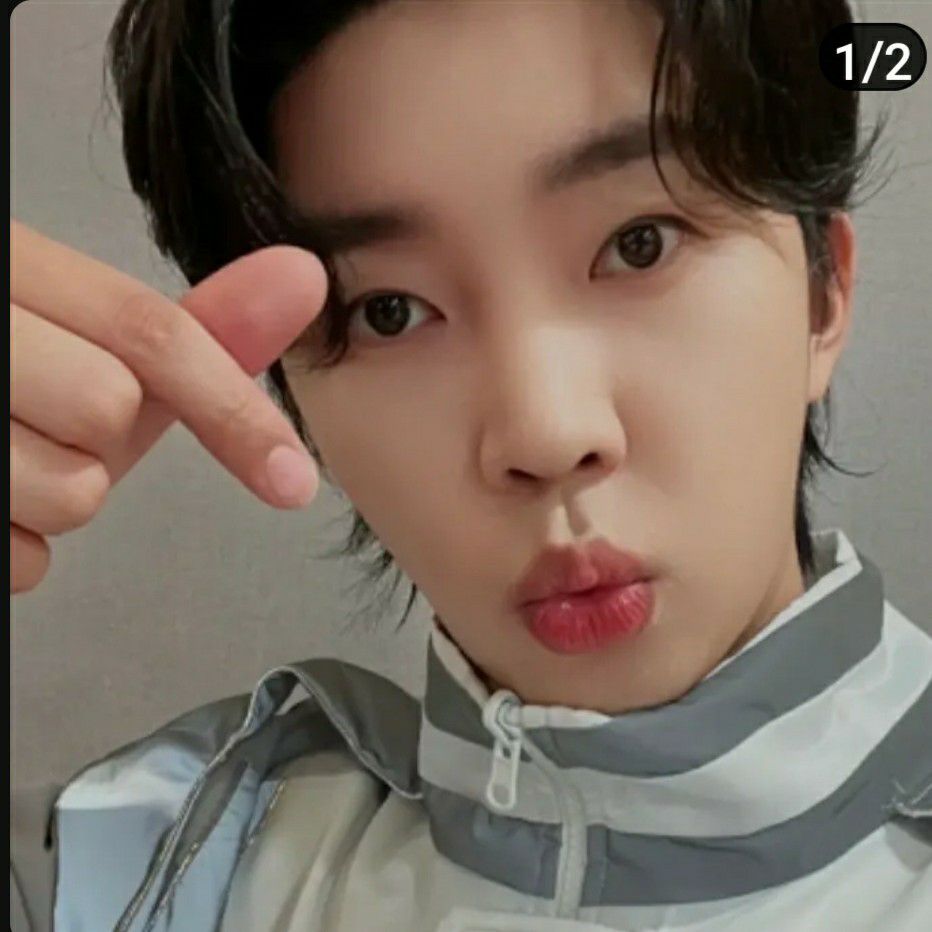 Foto kegiatan terbaru dari Lim Youngwoong