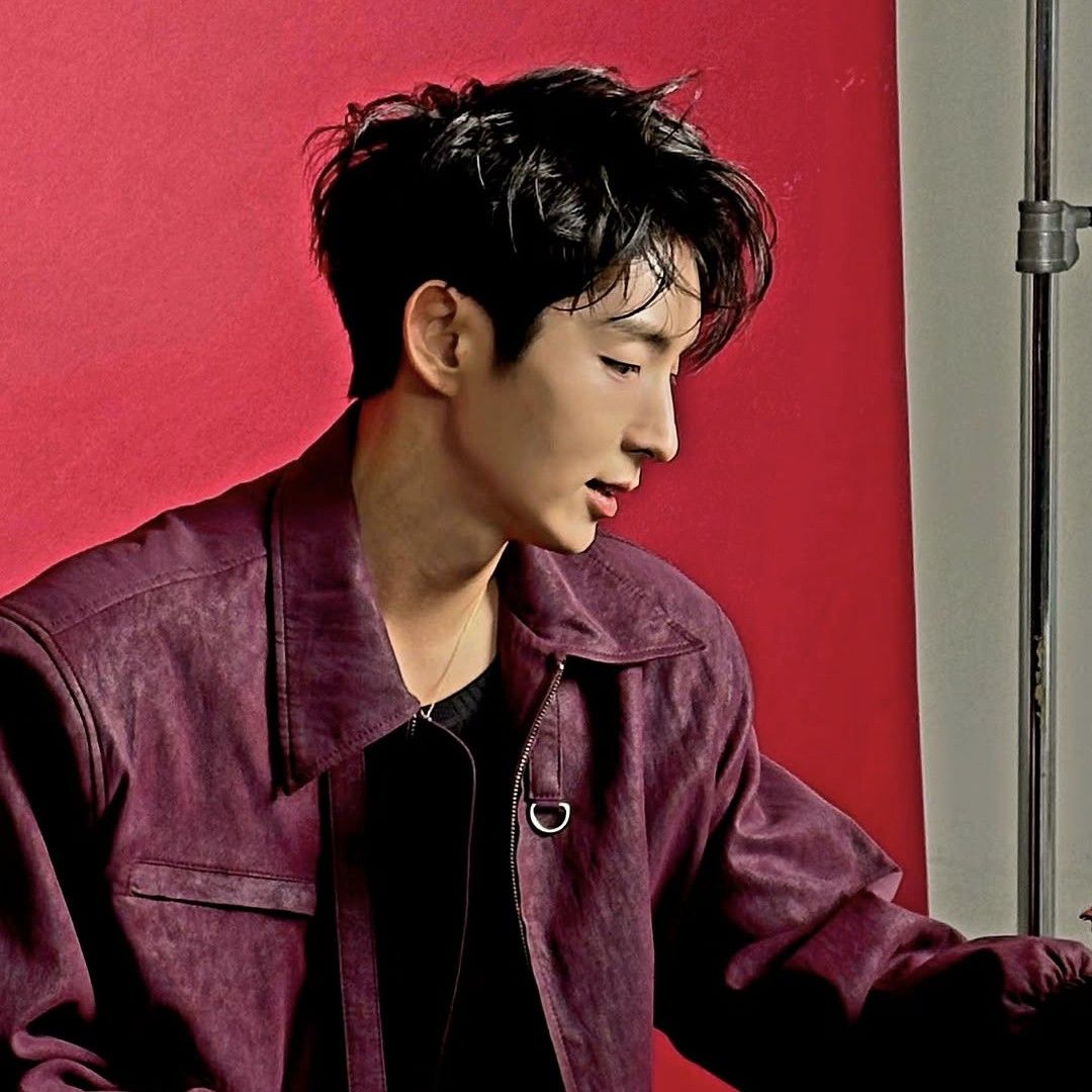 A moment captured by a fan of Lee Joongi