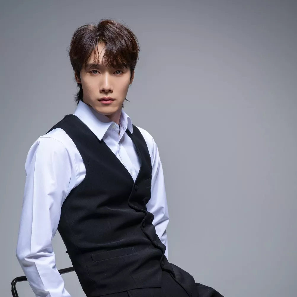Behind-the-scenes cut of Choi Woojin