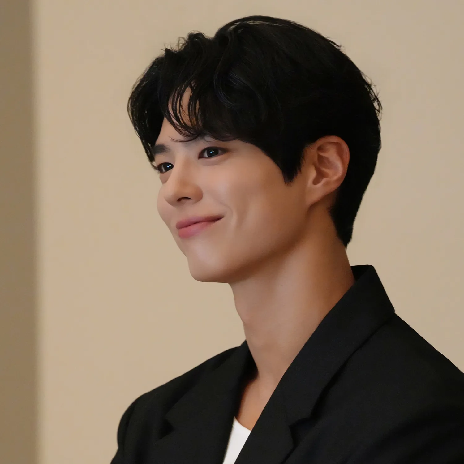Behind-the-scenes cut of Park Bogum