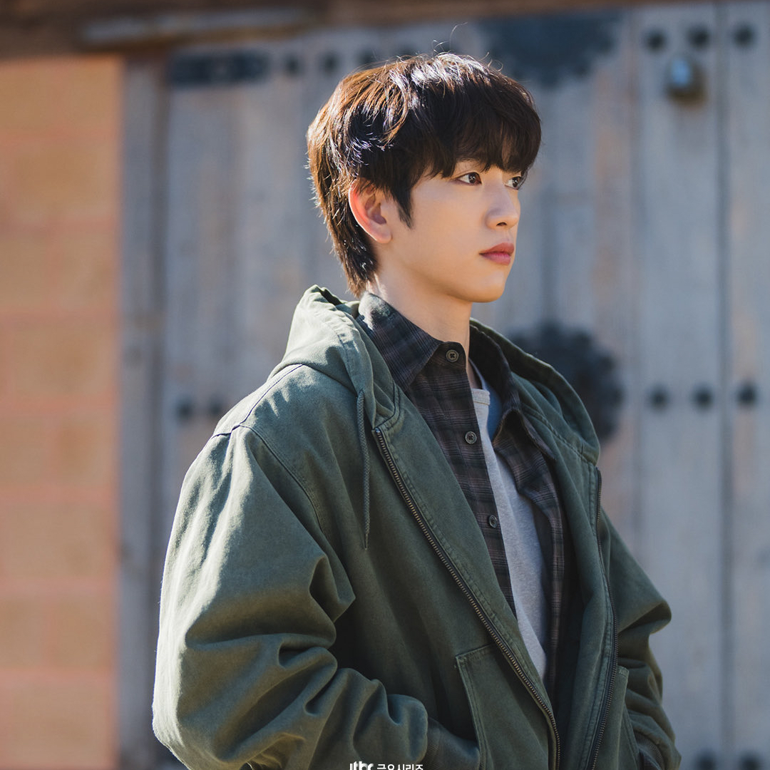 Behind-the-scenes cut of Park Jinyoung
