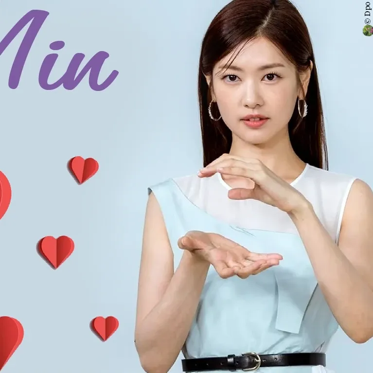 Behind-the-scenes cut of Jung Somin