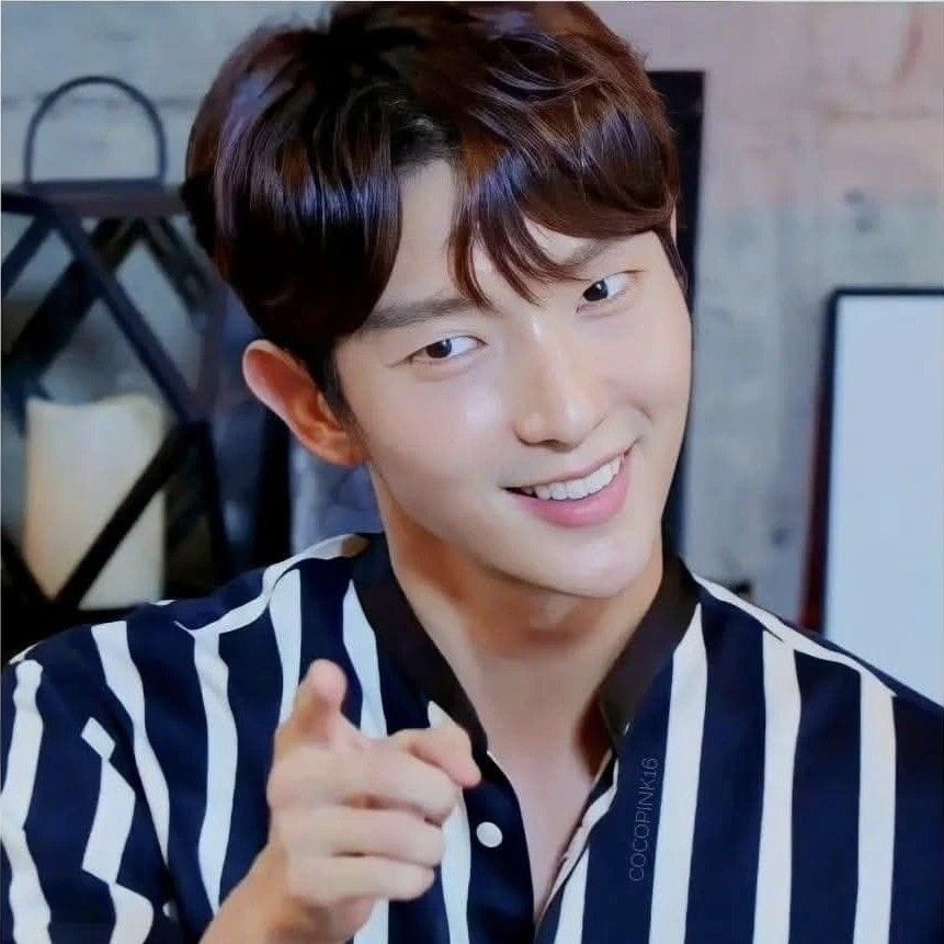 Behind-the-scenes cut of Lee Joongi