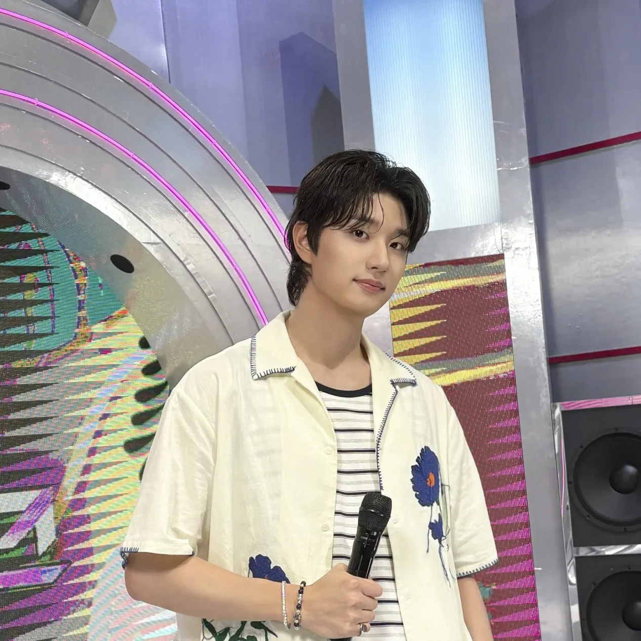 Behind-the-scenes cut of Kim Jaewon
