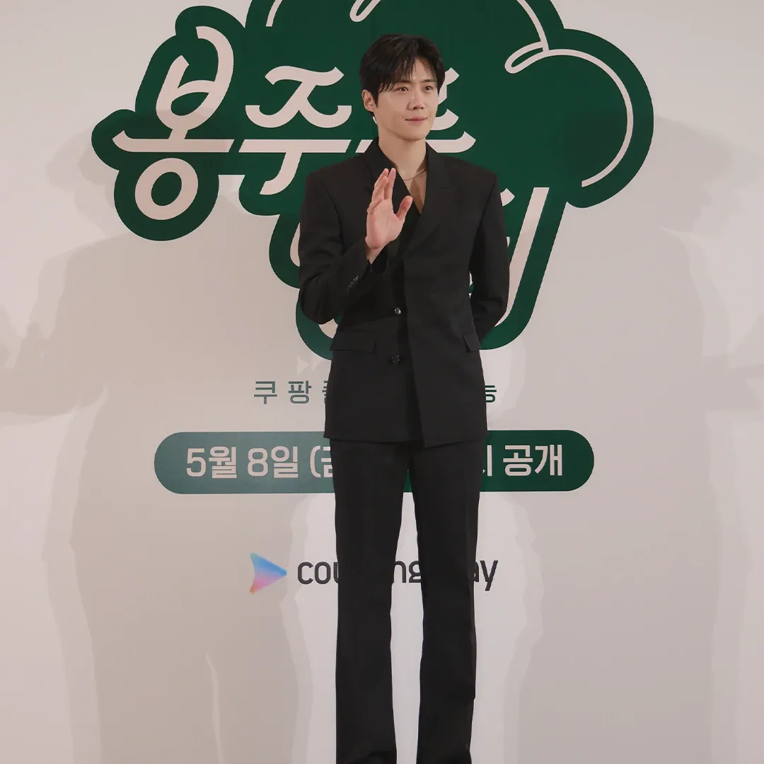 Behind-the-scenes cut of Kim Seonho