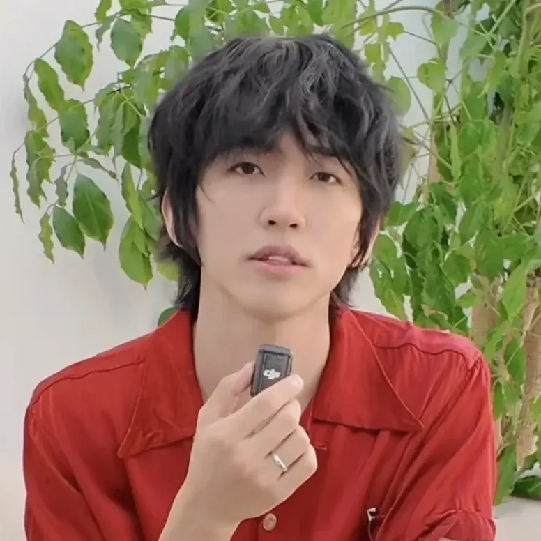 Behind-the-scenes cut of Lee Seungyoon
