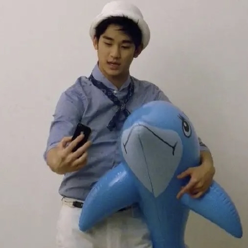 Behind-the-scenes cut of Kim Soohyun