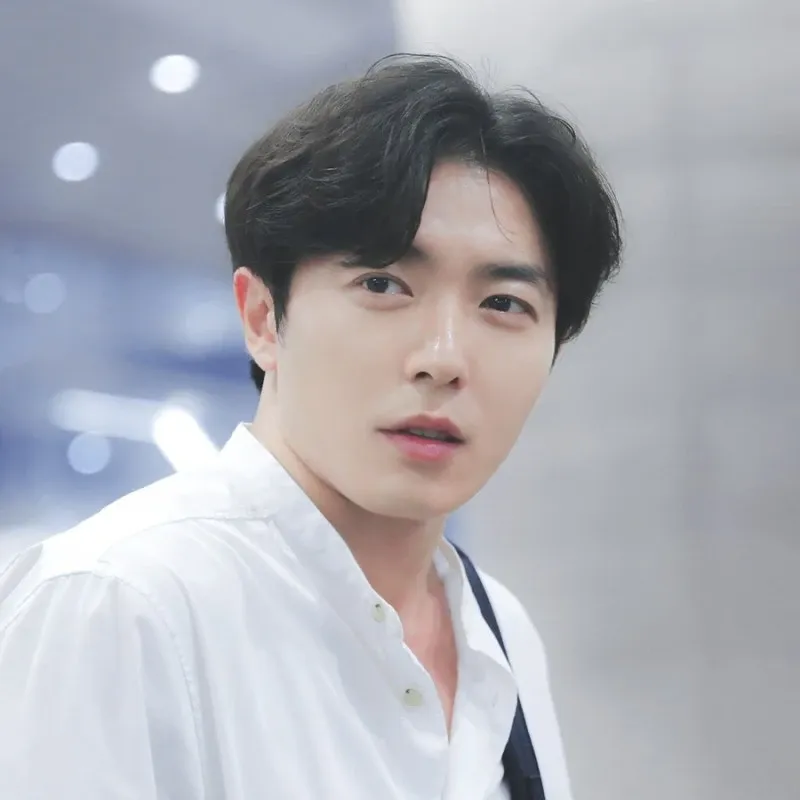 Cuplikan di balik layar dari Kim Jaewook