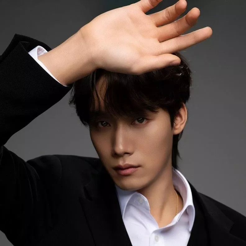 Behind-the-scenes cut of Choi Woojin