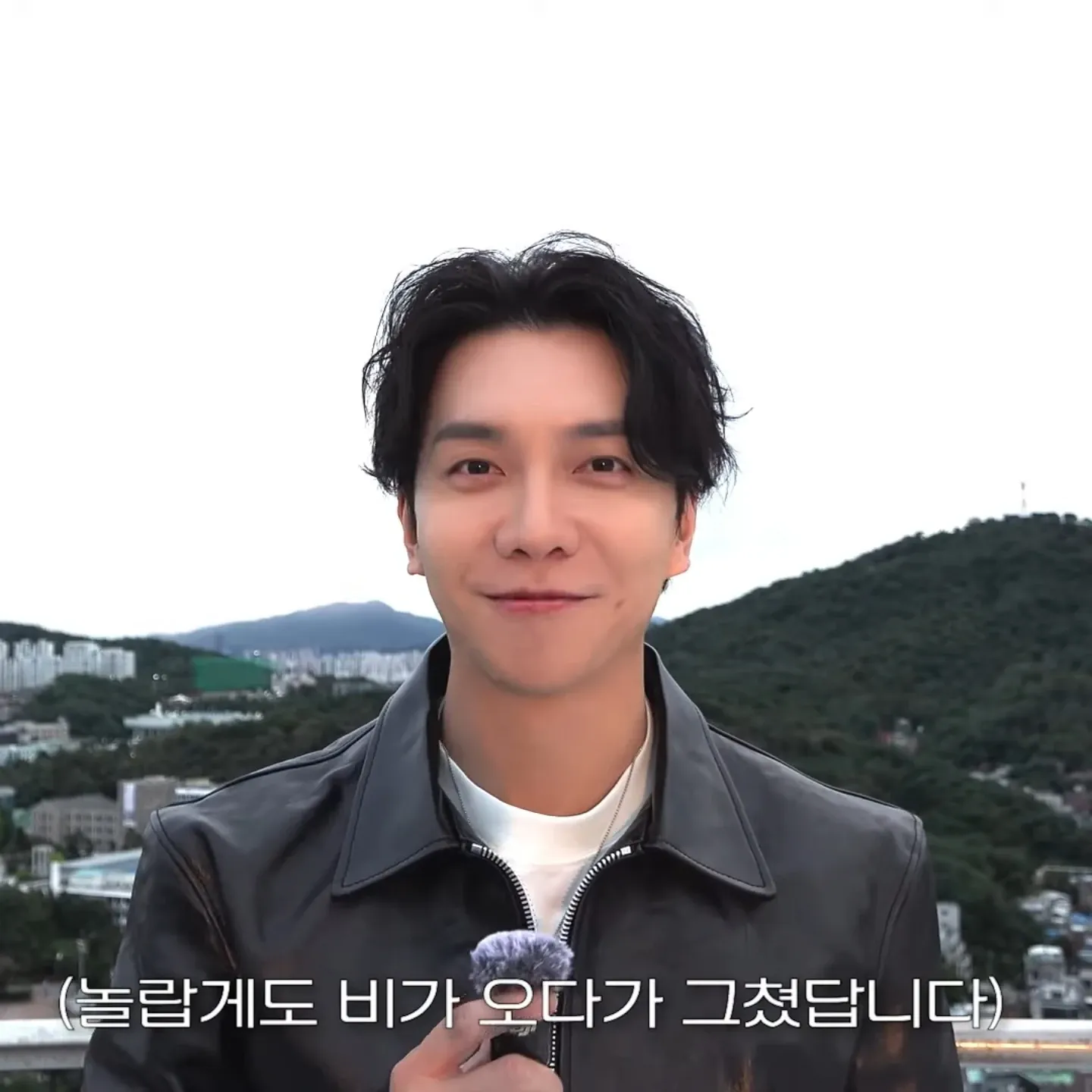 Cuplikan di balik layar dari Lee Seunggi