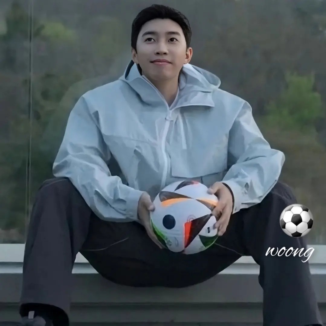 Cuplikan di balik layar dari Lim Youngwoong