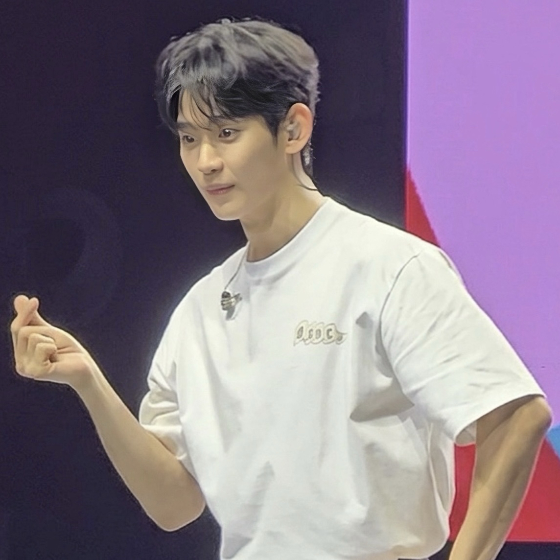Behind-the-scenes cut of Kim Soohyun