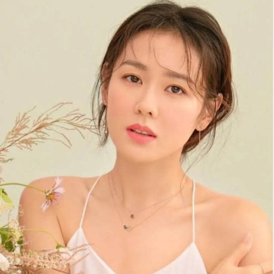 孙艺珍的近期活动照