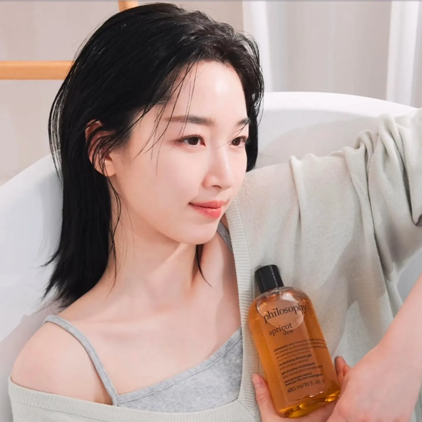 Behind-the-scenes cut of Won Jian