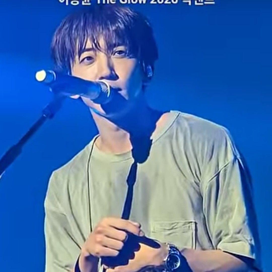 Latest photo of Lee Seungyoon