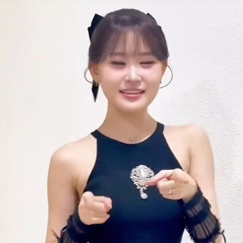 Behind-the-scenes cut of Kim Dahyun