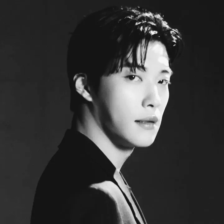A moment captured by a fan of Woo Dohwan