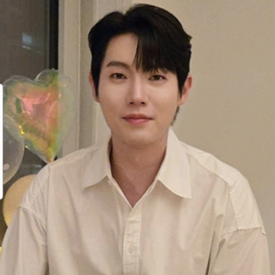 Behind-the-scenes cut of Son Taejin